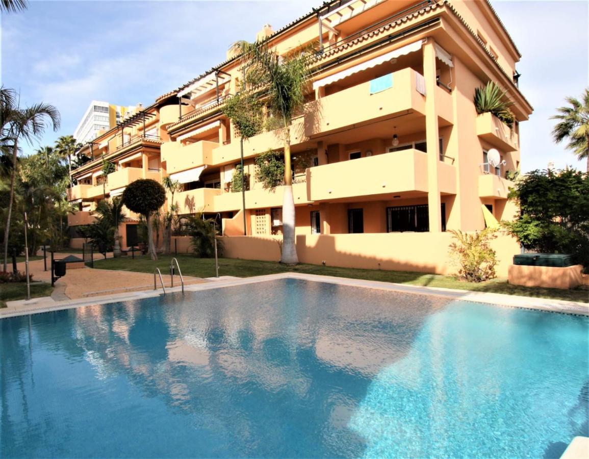 Apartamento Beachfront La Jacaranda Марбелья Екстер'єр фото