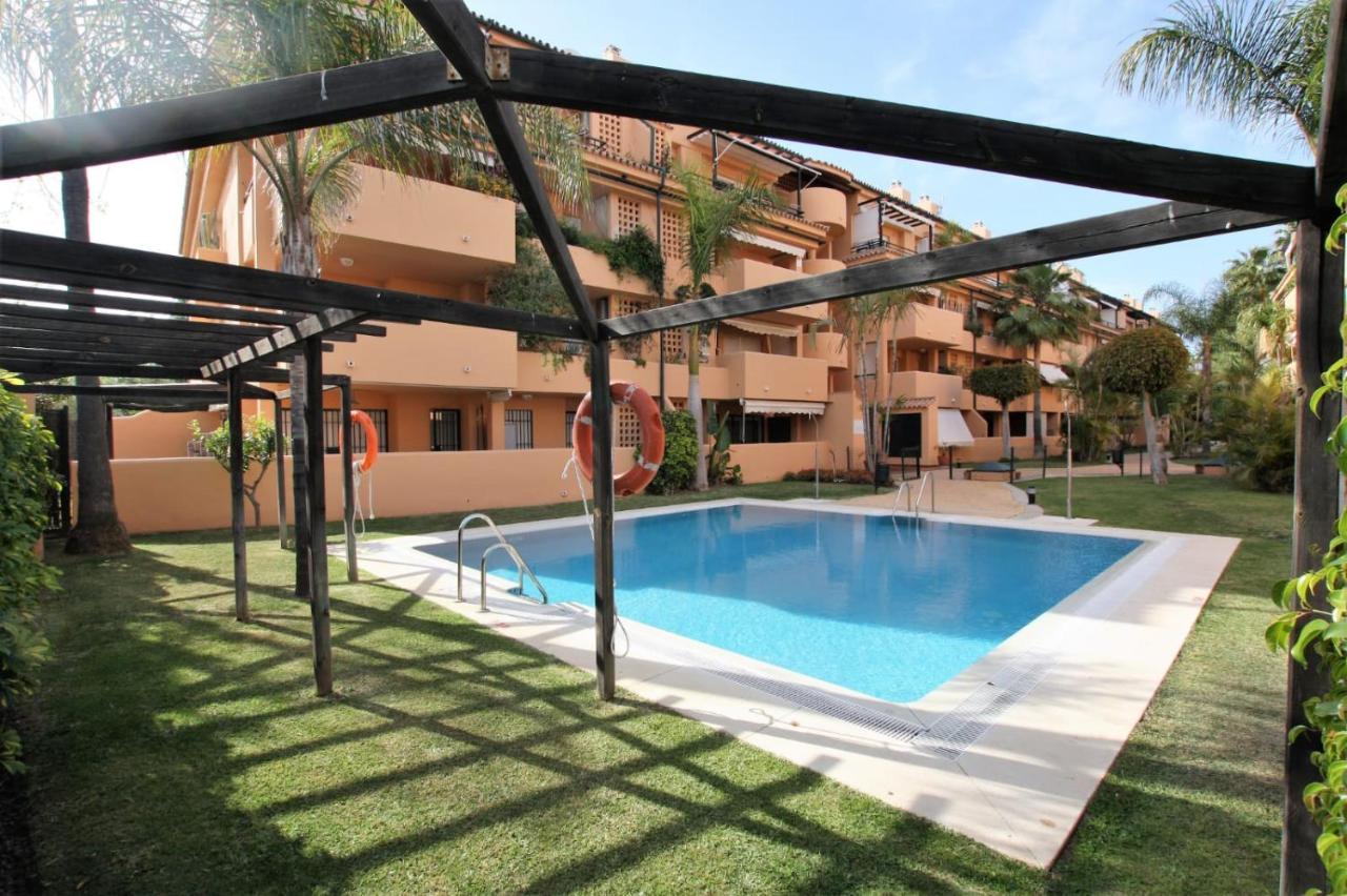 Apartamento Beachfront La Jacaranda Марбелья Екстер'єр фото